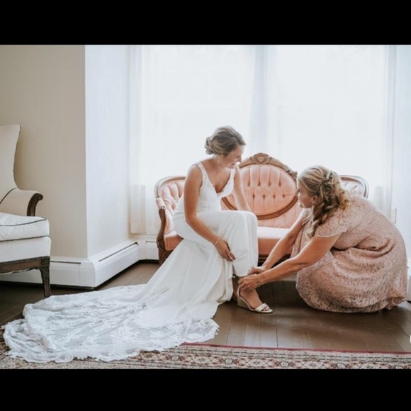 🦋🌙 MON CHERI x ENCHANTING | White Delicate Lace & Beaded Wedding Gown - Picture 9 of 15